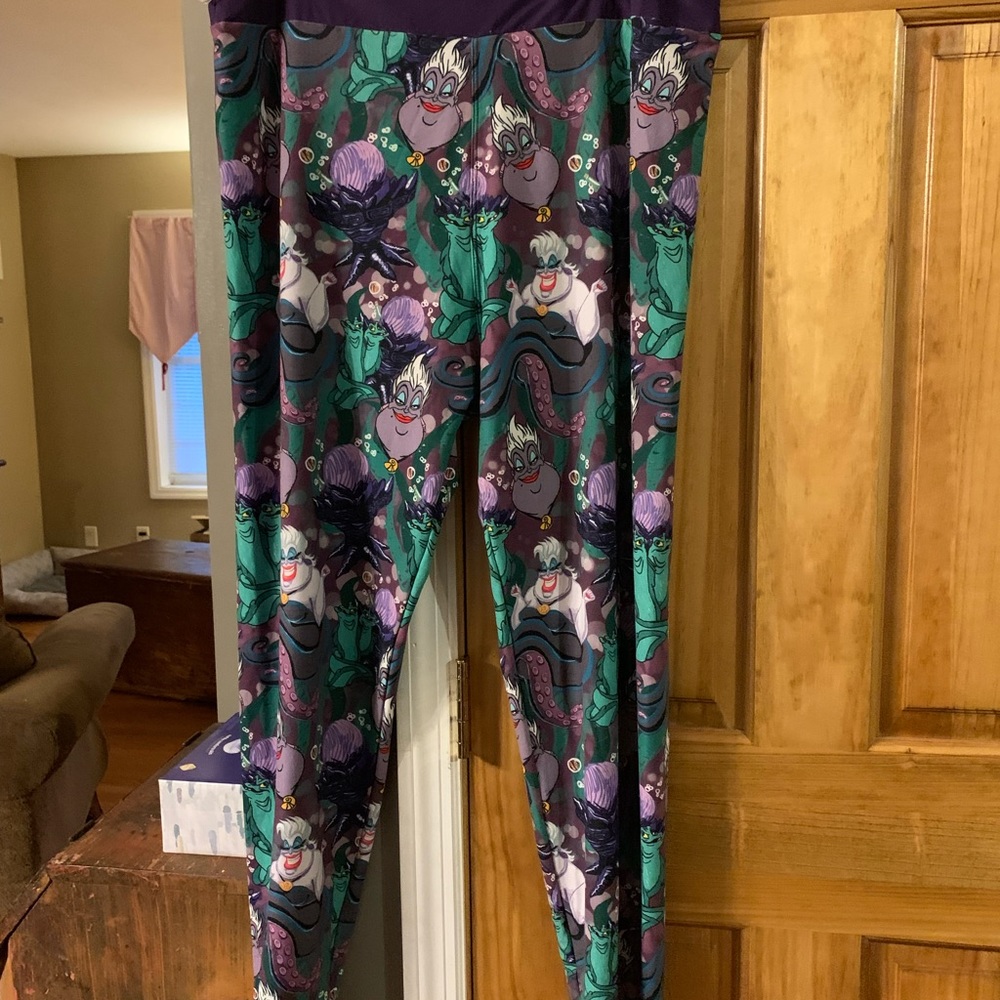 Disney Ursula leggings